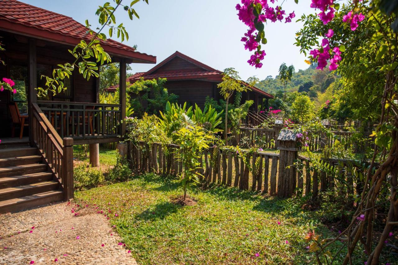 Dansavanh Namngum Resort Ban Keun Экстерьер фото